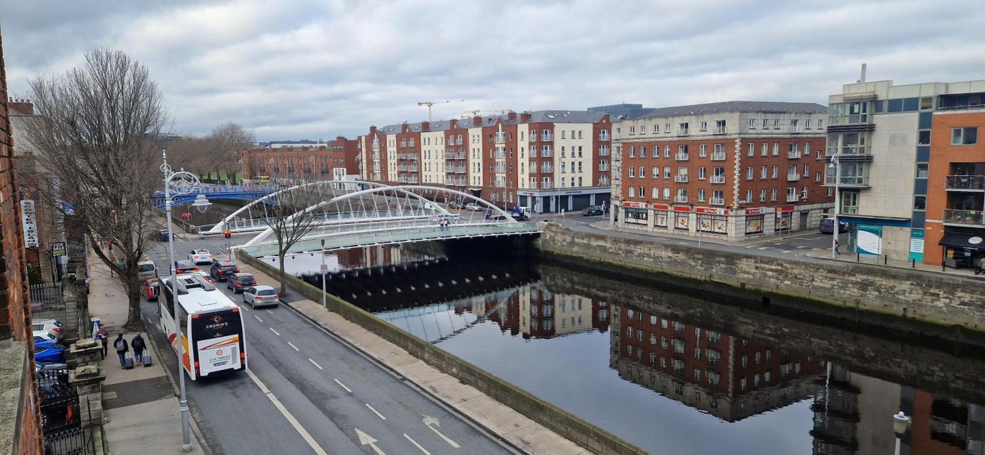 Riverside Duplex Walk To Temple Bar & Guinness'S ダブリン エクステリア 写真