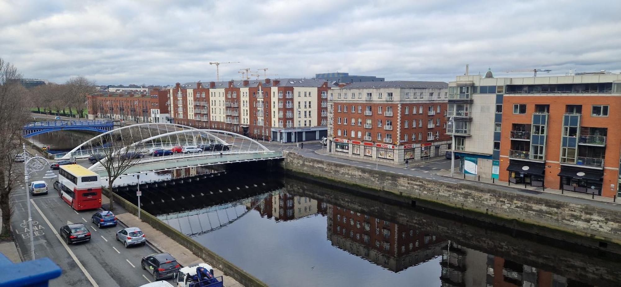 Riverside Duplex Walk To Temple Bar & Guinness'S ダブリン エクステリア 写真